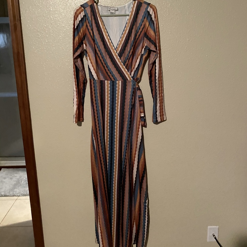 Size large wrap maxi dress with sleeves.
